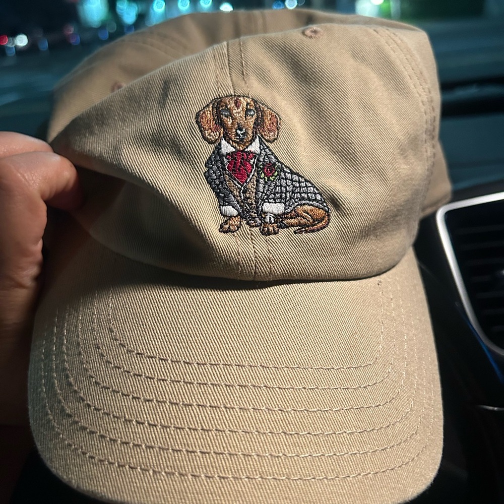Dachshund Embroidered Cap
Unisex - Khaki
